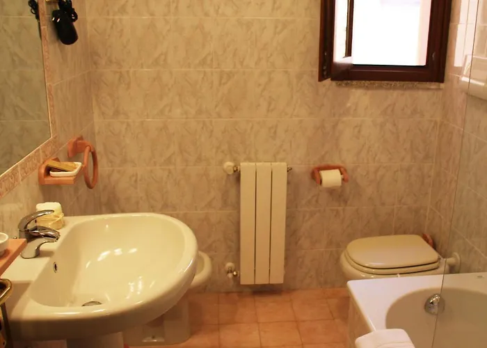 فندق مبيت وإفطار L'alloggio-not Just أولبيا