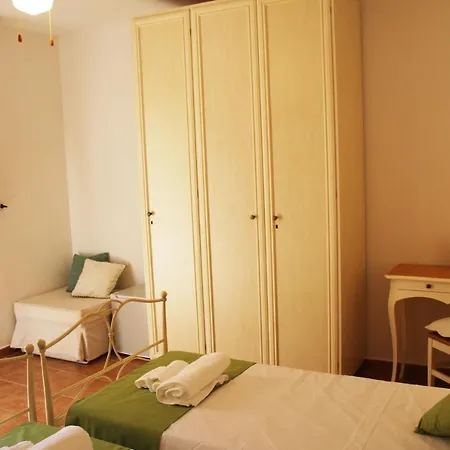 Bed & Breakfast L'alloggio-not Just *