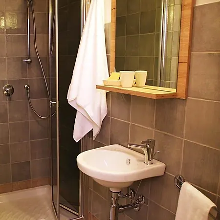 L'alloggio-not Just 4*